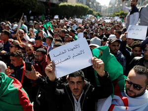  بن صالح وافق على 6 إجراءات تخص موقوفي المسيرات، وفتح وسائل الإعلام أمام معارضين