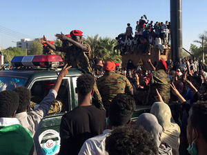  اعتذار المجلس العسكري عن الرد على الوثيقة الدستورية يوم أمس الأربعاء