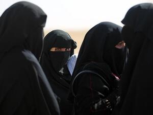 نساء مواليات لتنظيم "داعش"