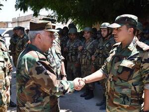 وزير الدفاع السوري العماد، علي أيوب في بلدة الهبيط