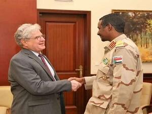 قائد قوات الدعم السريع محمد حمدان دقلو يلتقي القائم بالأعمال الأمريكي لدى الخرطوم