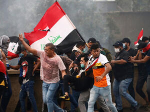 متظاهرون عراقيون