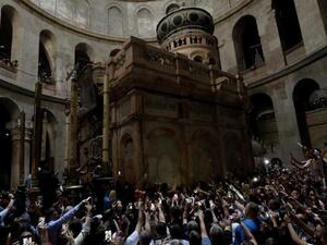 صفقة بيع مشبوهة لثلاثة أوقاف مسيحية في باب الخليل في القدس المحتلة