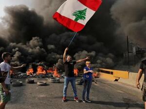 احتجاجات حاشدة في مختلف أنحاء لبنان