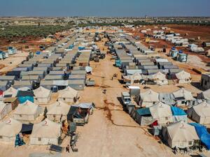 مخيم للاجئين السوريين