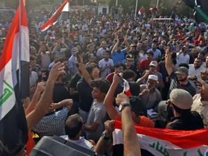 متظاهرون في البصرة جنوب العراق