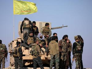 مقاتلون من قوات سوريا الديمقراطية