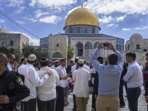 مستوطنون في ساحات المسجد الأقصى