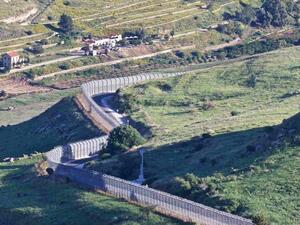 الجيش الإسرائيلي يحمل الحكومة السورية مسؤولية "كل عملية تنطلق من أراضيها"