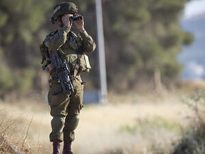 جندي اسرائيلي في محيط قطاع غزة