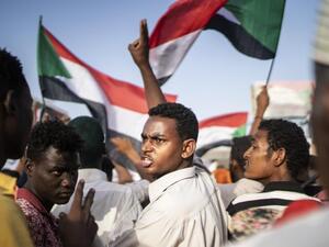 المجلس العسكري السوداني وقوى الحرية والتغيير سيوقعان بشكل نهائي على إعلان دستوري يوم 17 أغسطس/آب