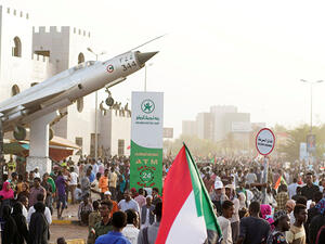 المُضِي في ترتيبات تنفيذ إضراب عن العمل والعصيان المدني