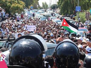  الإضراب بدأ بعد أسبوع واحد فقط من بدء أكثر من مليوني طالب وطالبة عامهم الدراسي الجديد
