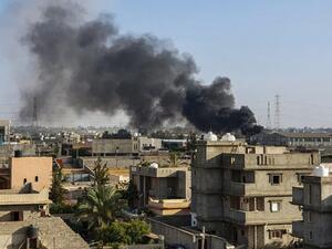 غارات على ضواحي العاصمة طرابلس