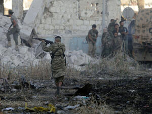 تواصل المعارك جنوب طرابلس