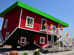 البيت المقلوب في انطاليا