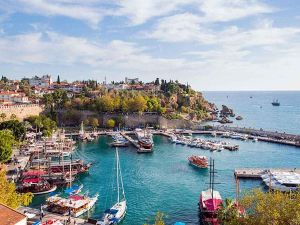 أين تقع انطاليا