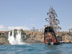 سفينة القراصنة انطاليا