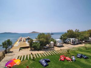 شاطئ فينك في بودروم