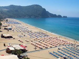 شاطئ كليوباترا الانيا