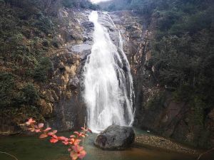 شلال اغاران ريزا