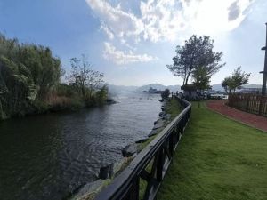 كورنيش حديقة تركمانستان مرمريس