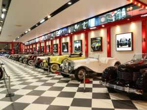 متحف المفاتيح للسيارات ازمير