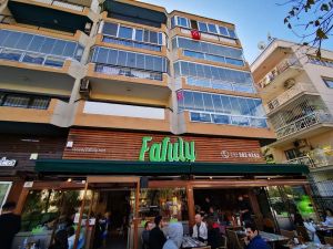 مطعم ففولي كارادينيز ازمير