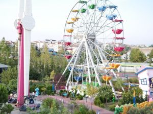 ملاهي لونا ازمير