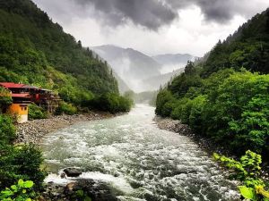 نهر فارتينا دارسي في ريزا