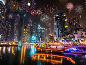 هل ستمضي إجازة العيد في دبي؟ إليك جدولاً بالفعاليات والنشاطات.