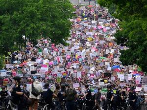 Thousands Rally Across US for Abortion Rights