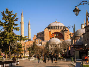 Hindu Right-Wing Claims on Historic Mosques Raise Fears