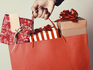 A Short Christmas Gift Giving Guide