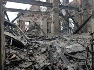 Russian Airstrike Hits Civilian, Administrative Area in Kharkiv