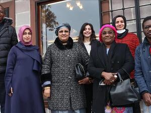 Niger’s First Lady Visits African Culture House in Turkey