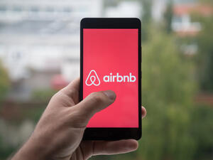 Airbnb Quits China Business Over Zero-COVID Policy