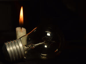 Pakistan Plunged into Darkness Due to Breakdown of National Power Grid