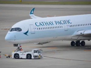 Cathay Pacific Provides Passengers with Free COVID-19 Insurance
