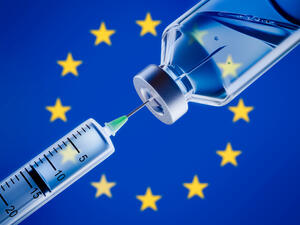 EU Mulls Allowing Entry of Foreigners Vaccinated by EU-Approved Jabs