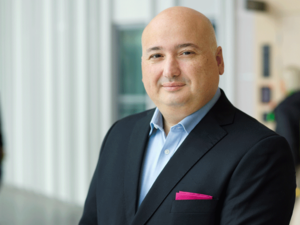 تقرير إريكسون للاتصالات المتنقلة: من المتوقع أن يبلغ عدد الاشتراكات بتقنية الجيل الخامس 80 مليون اشتراك في منطقة الشرق الأوسط وشمال أفريقيا بحلول عام 2025