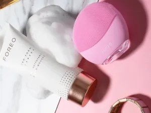 FOREO تقدم 5 نصائح قيمة لعلاج بشرة الوجه من البثور الناجمة عن ارتداء الكمامات