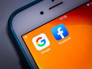 Lawsuit Says Facebook, Google CEOs Aware of Deal to Control Advertising Sales