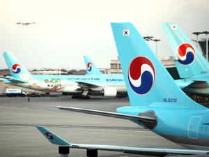 Korean Air, Asiana Mull Reopening More Routes to Carry Freight