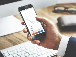 4 Perks of Mobile Trading and Investing
