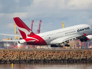 Qantas CEO: Vaccination to Be Compulsory for Overseas Travel