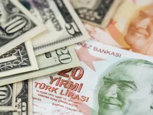 Turkey: Lira Hits Record Low Over Geopolitical Concerns
