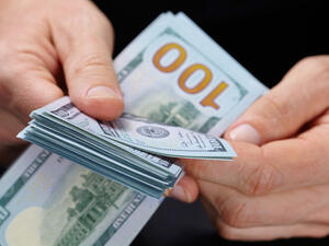 3 Reasons the Dollar Matters to the Middle East