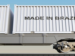 The main exports included meat, corn, beet sugar, iron ores and concentrates, aircrafts, satellites, live bovine animals, bovine meat, coffee, petroleum oils, soya-bean oil, soda or sulphate, plastering materials, lime and cement, organic chemicals, and fish.