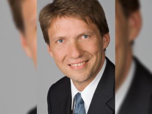 Competition in UAE Banking Intensifies As 66% Of Customers Are Actively Looking For New Offers And More Than Half Would Have No Problems Switching Banks